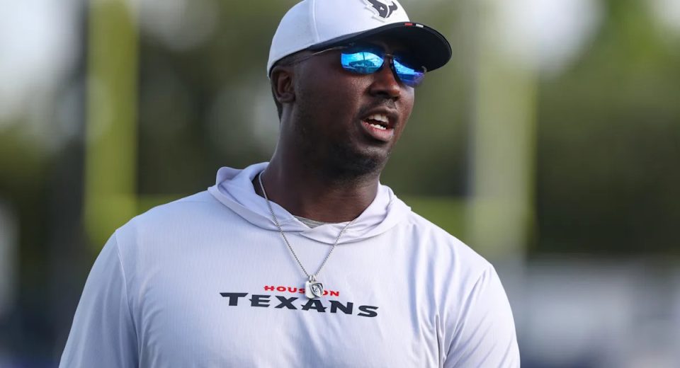 Jerrod Johnson joins Eagles coaching staff after departing the Texans