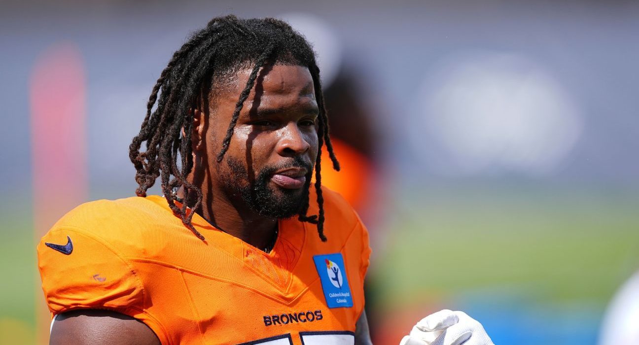 LB Greenlaw returns to 49ers as DE Huff retires