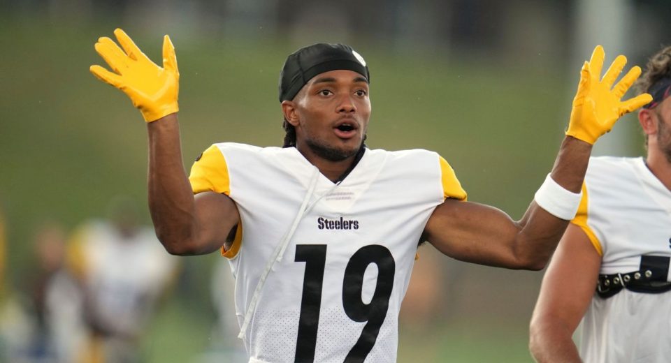 WR Austin leaving Steelers to sign with Giants