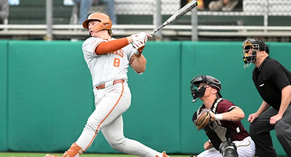 Longhorns Daily News: Texas baseball sticks at No. 2, per D1Baseball poll