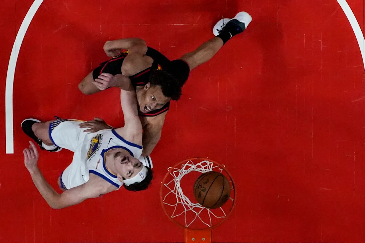 Dyson Daniels scores 28 as the Hawks beat the Warriors 126-110