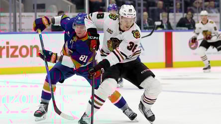 Islanders unable to erase poor first period in 4-3 loss to Blackhawks