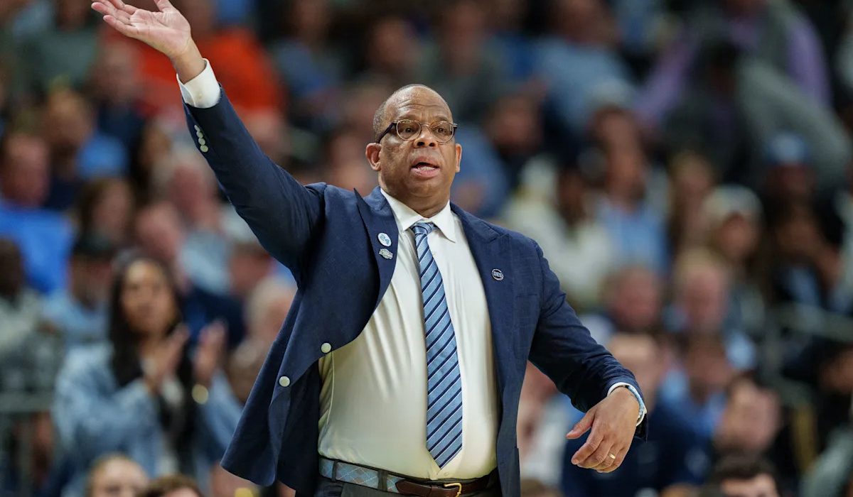 UNC's divorce from Hubert Davis opens door for Tar Heels to regain deserved relevance