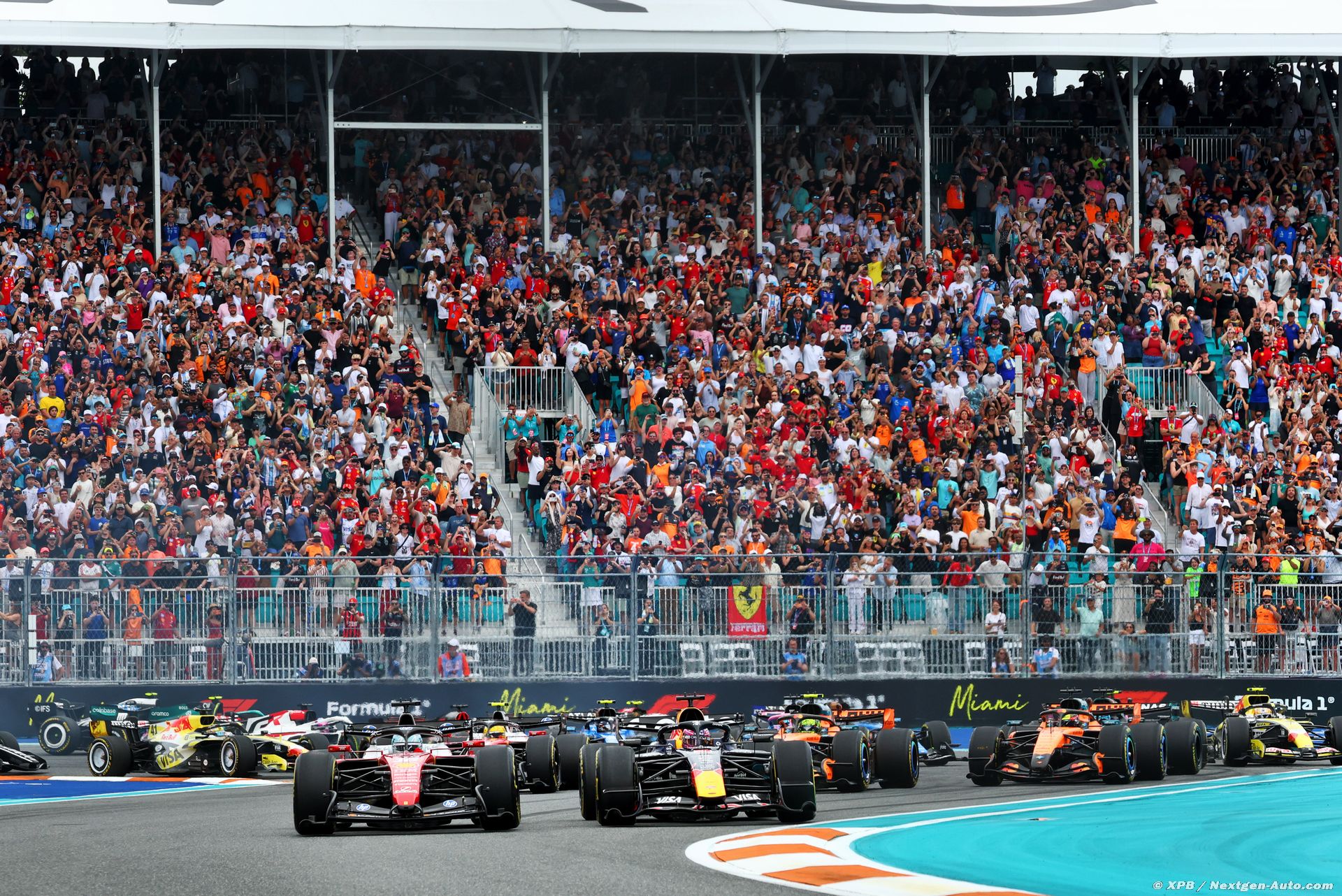 V8 return ‘will happen’, Sainz says ‘stop criticising’