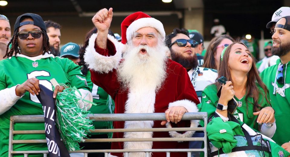 Eagles scheduled to play on Christmas Eve