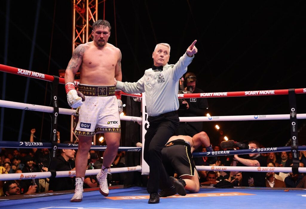 Oleksandr Usyk claims he didn’t want fans to be bored as he reacts to uproar over Rico Verhoeven clash