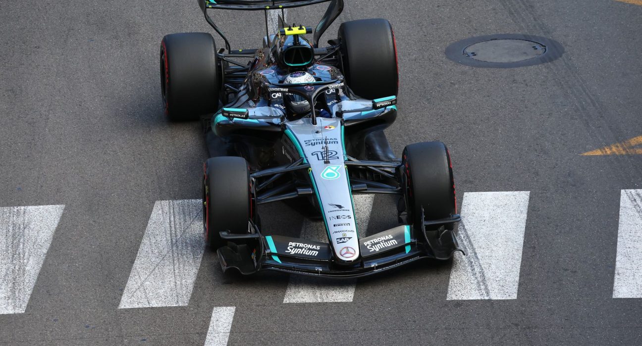 Battery mystery hangs over dominant Mercedes campaign