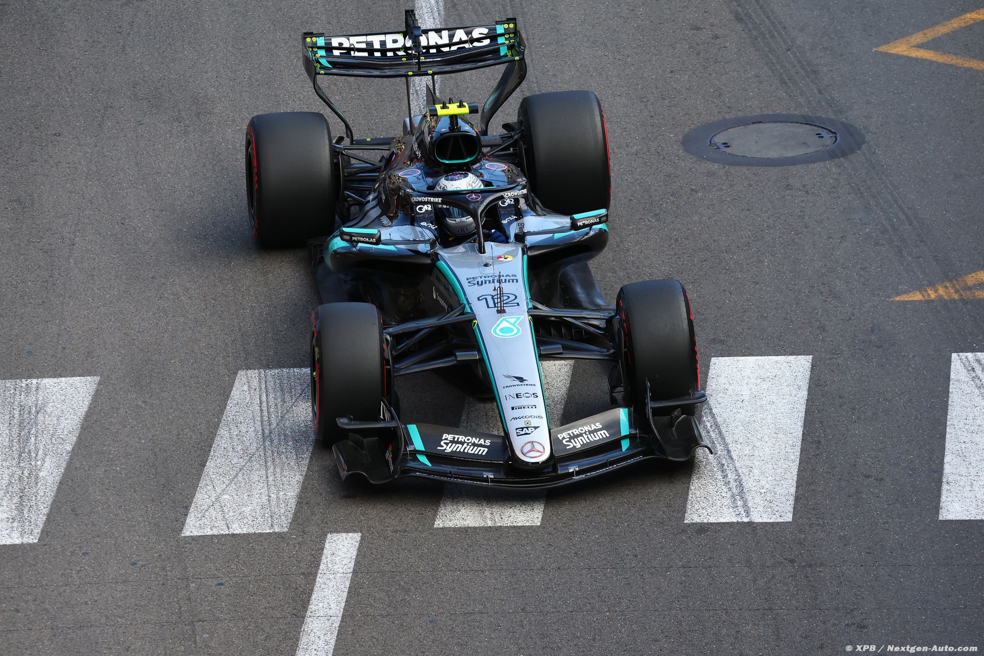 Battery mystery hangs over dominant Mercedes campaign