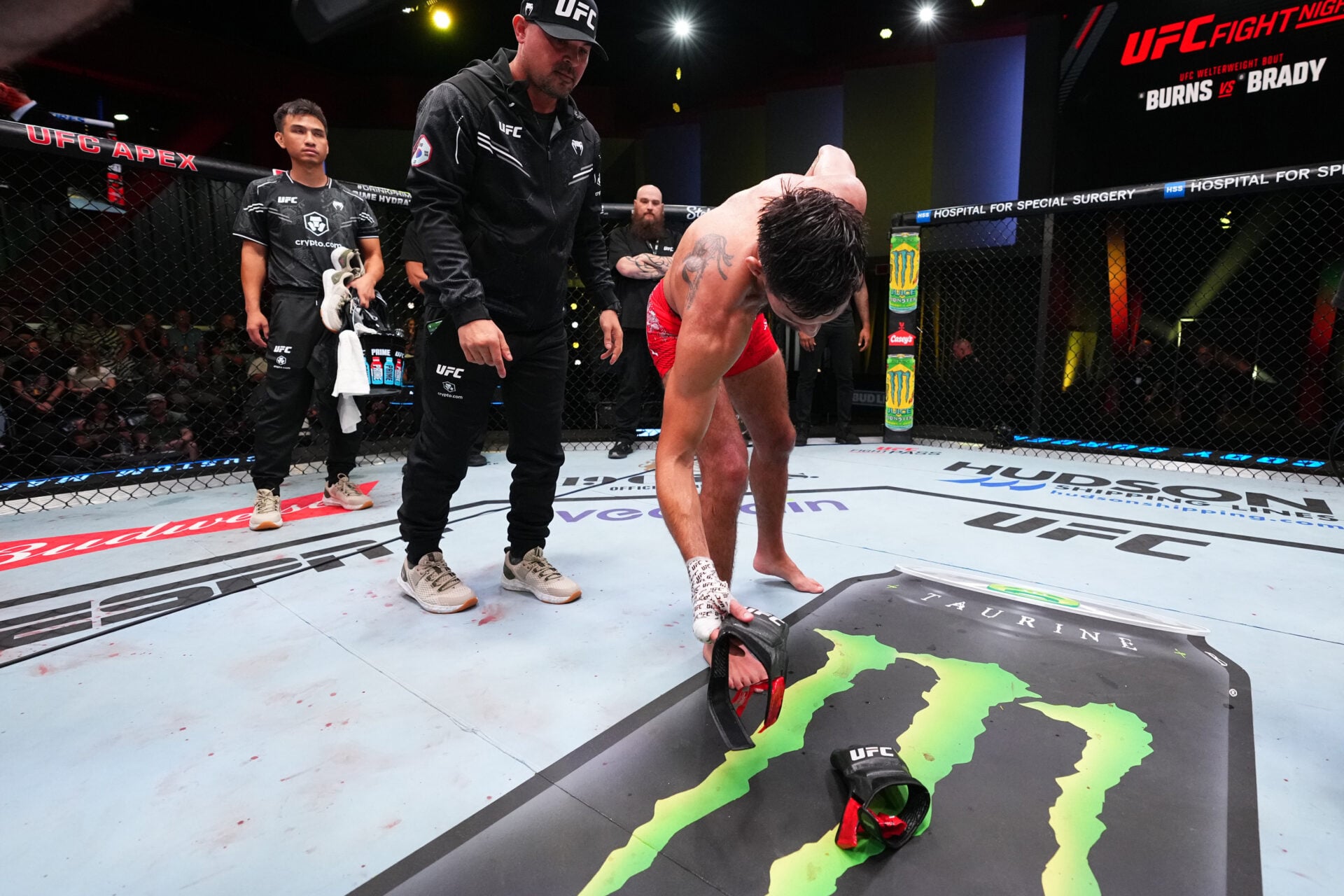 UFC star who retired over fears of being cut in 2024 actually hangs up his gloves two years later