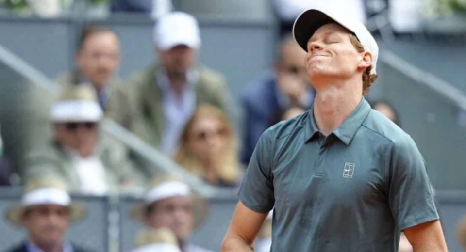 Four-Time Grand Slam Champion Questions Jannik Sinner’s Physical Condition After Surprise French Open Exit