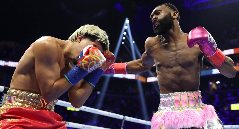 Jaron Ennis vs. Xander Zayas fight results: ‘Boots’ scores TKO in thriller to become unified 154-pound king