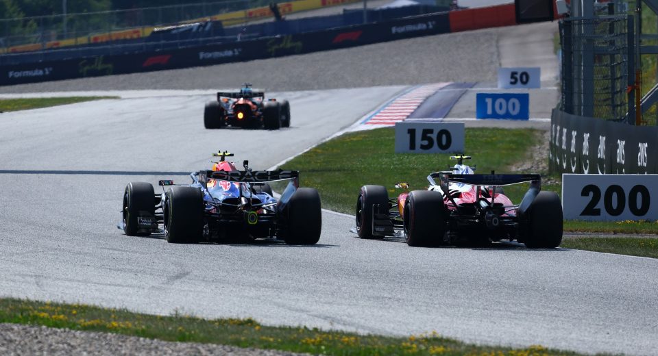 Hadjar a savouré ses premières batailles avec les ténors de la Formule 1