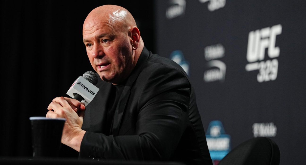 Dana White comes back on stage to defend Conor McGregor after leaving UFC 329 post-fight presser