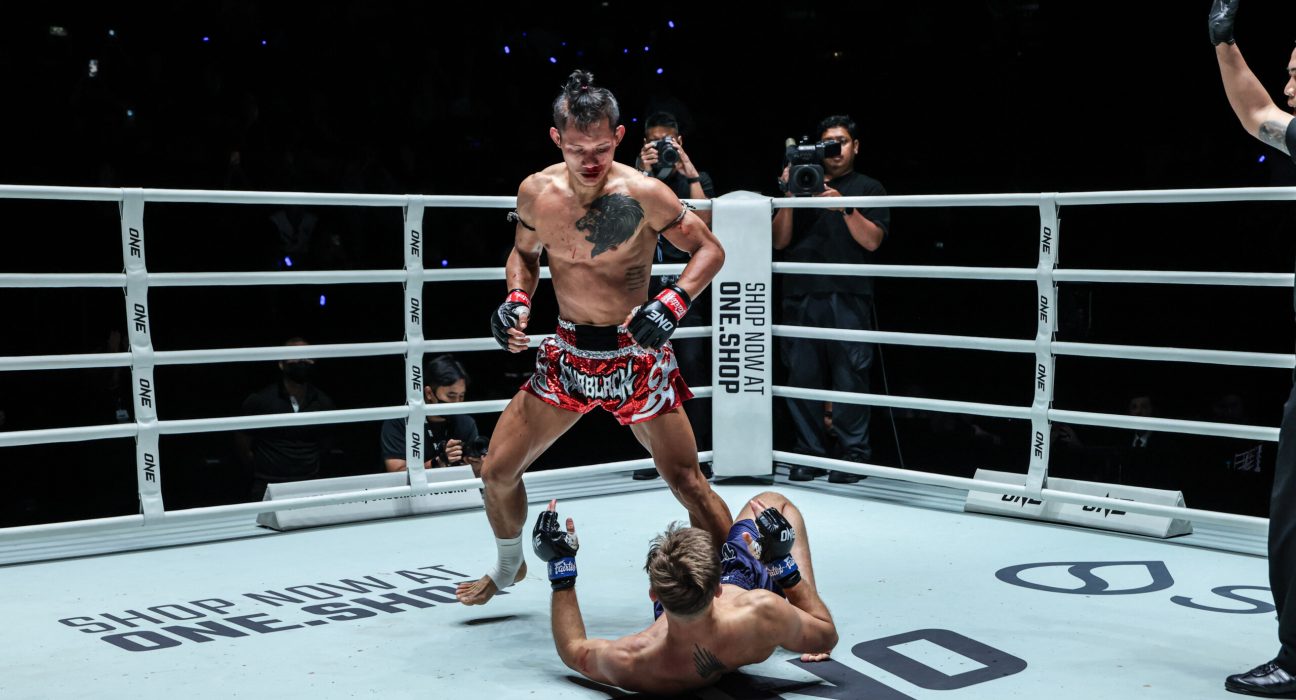 Suablack recalls wild comeback finish of Stephen Irvine: ‘Finish him with an elbow’