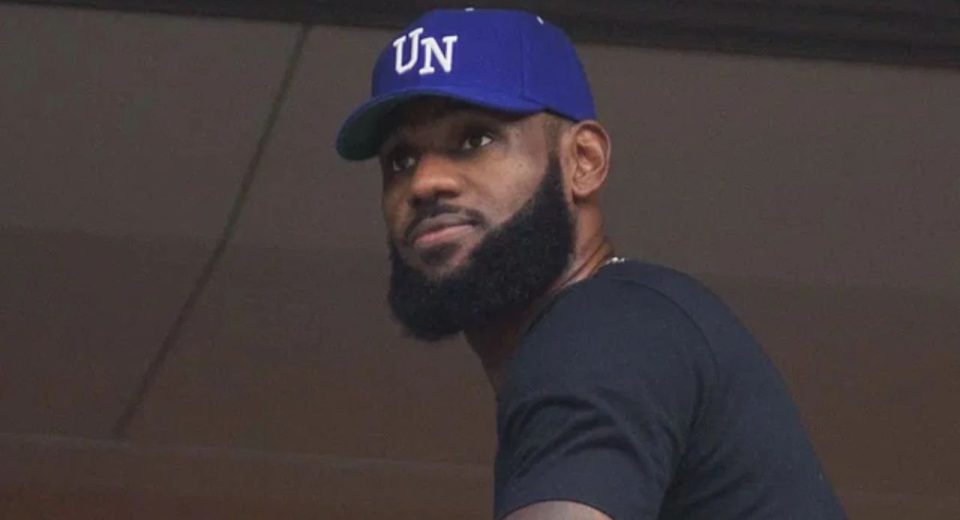 “I Only Like People That Like Me”: Donald Trump Picks Between LeBron James and Michael Jordan After Major NBA News