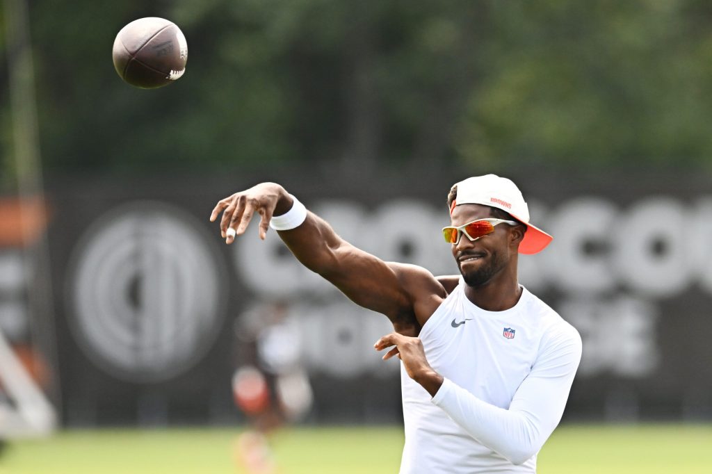 ‘I Don’t Watch TV’ — Browns Star Shedeur Sanders Makes it Clear He’s Turning a Blind Eye to NFL Media’s Criticism