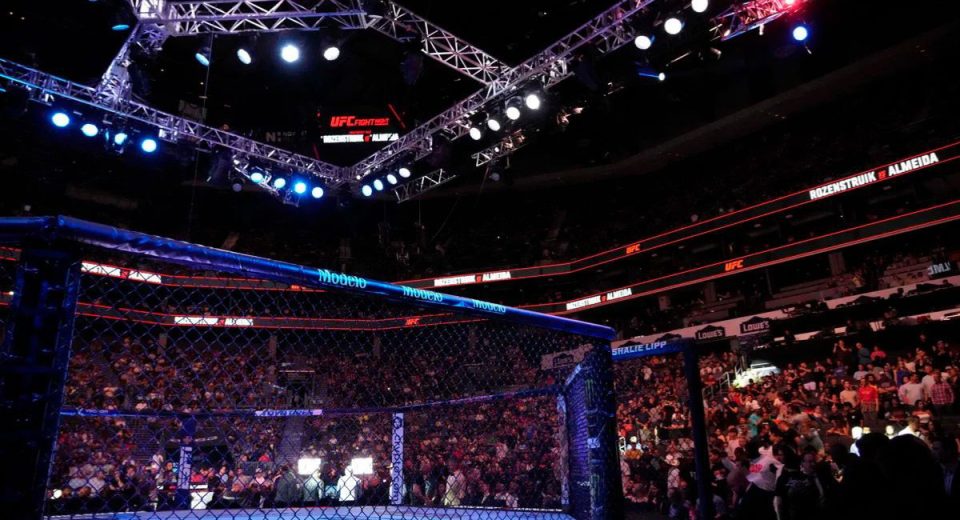 “Still Looks Like a Warehouse”: Fans Roast New Meta APEX Upgrades Ahead of UFC Vegas 120