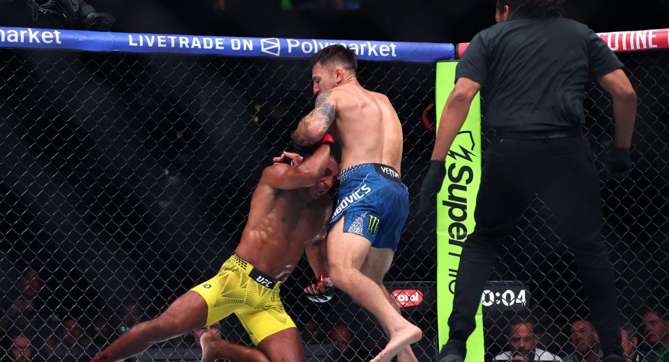 Edson Barboza settles debate over Herb Dean’s UFC 330 stoppage with ‘thank you’ message