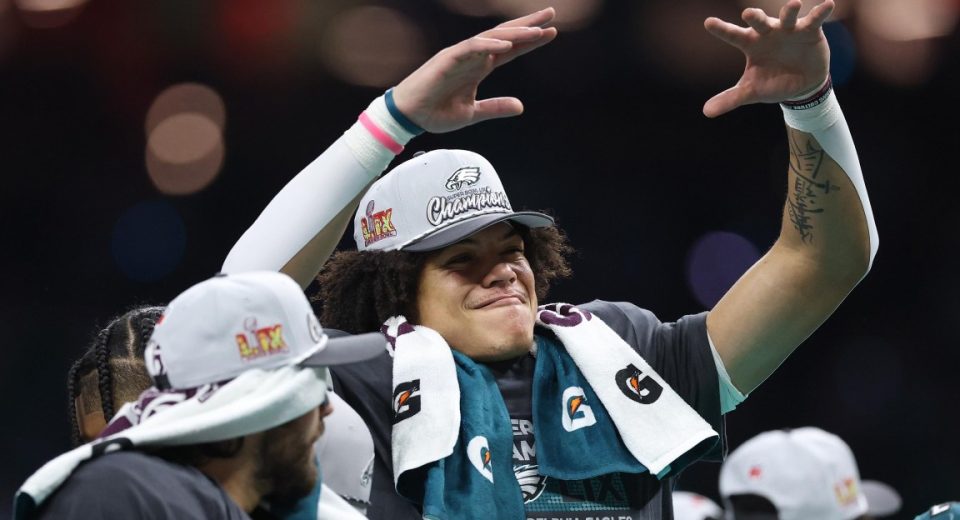 Johnny Wilson waived/injured among Eagles roster moves