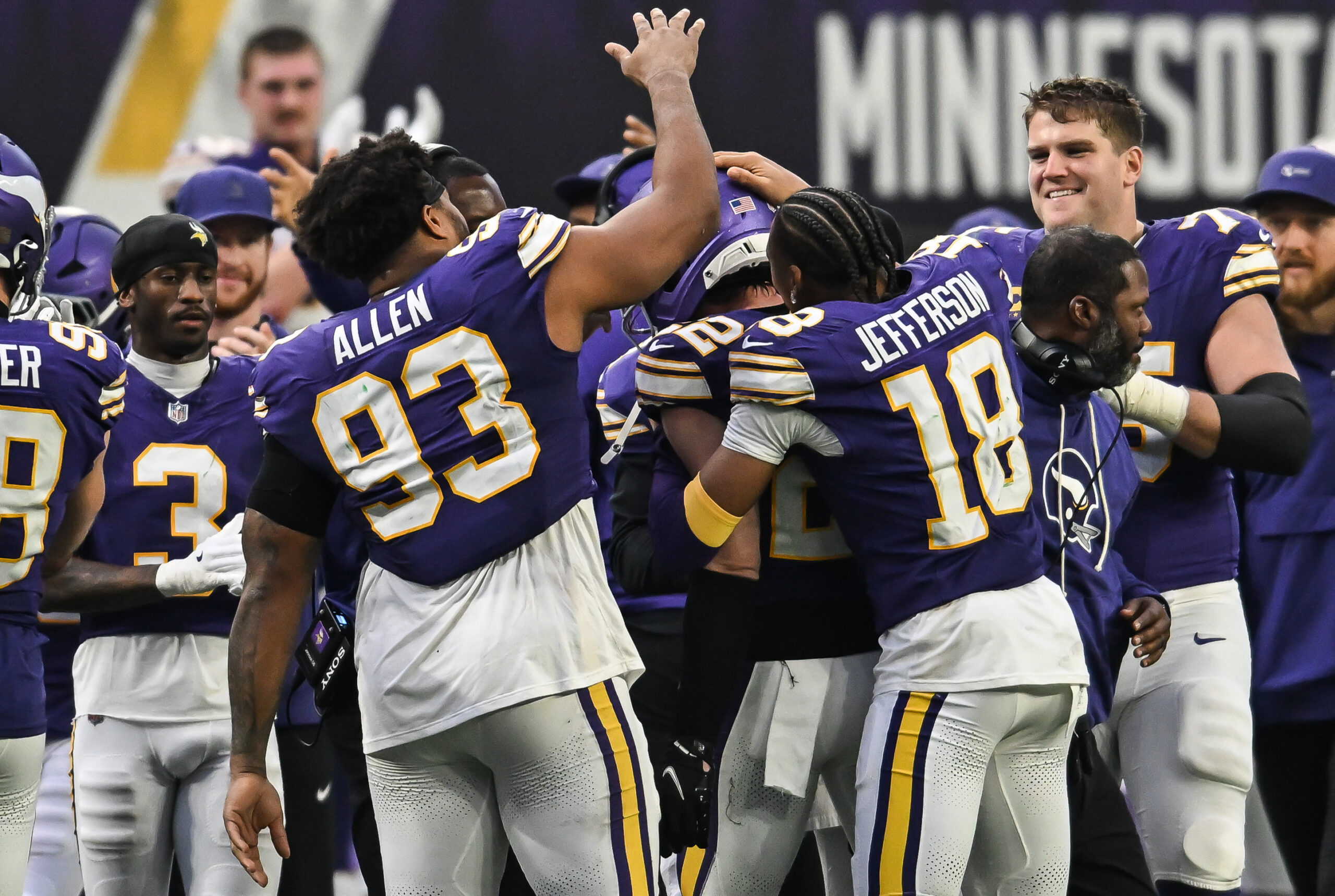 The Pros and Cons of Harrison Smith’s Return