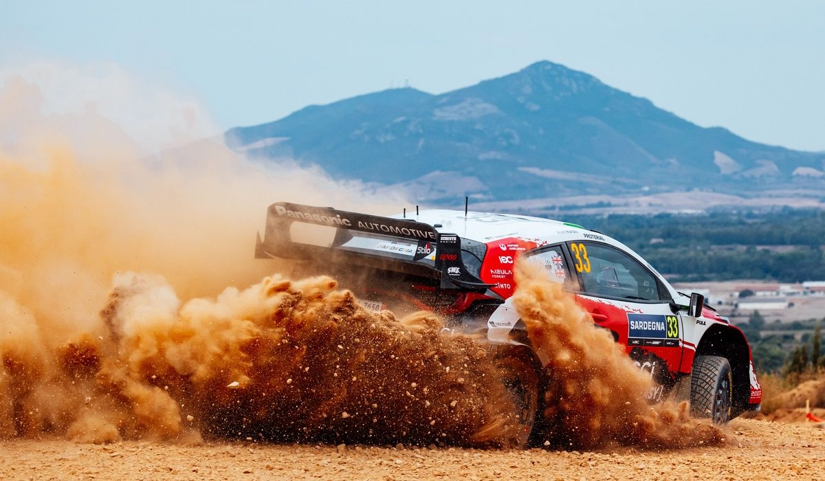 Elfyn Evans suffers puncture ahead of Power Stage WRC title decider
