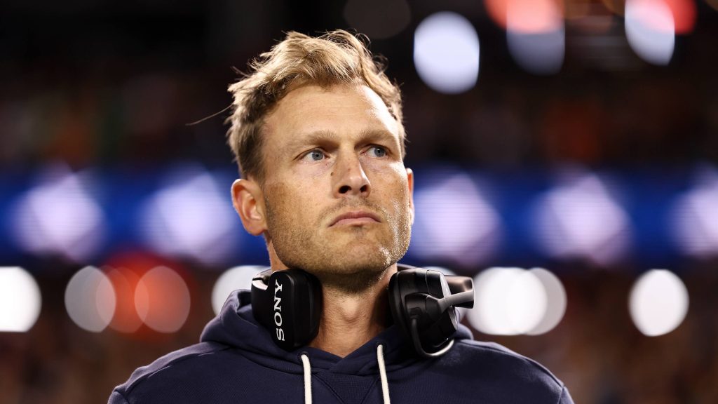 Ben Johnson’s Bears offense is more suffocating than the scoreboard suggests