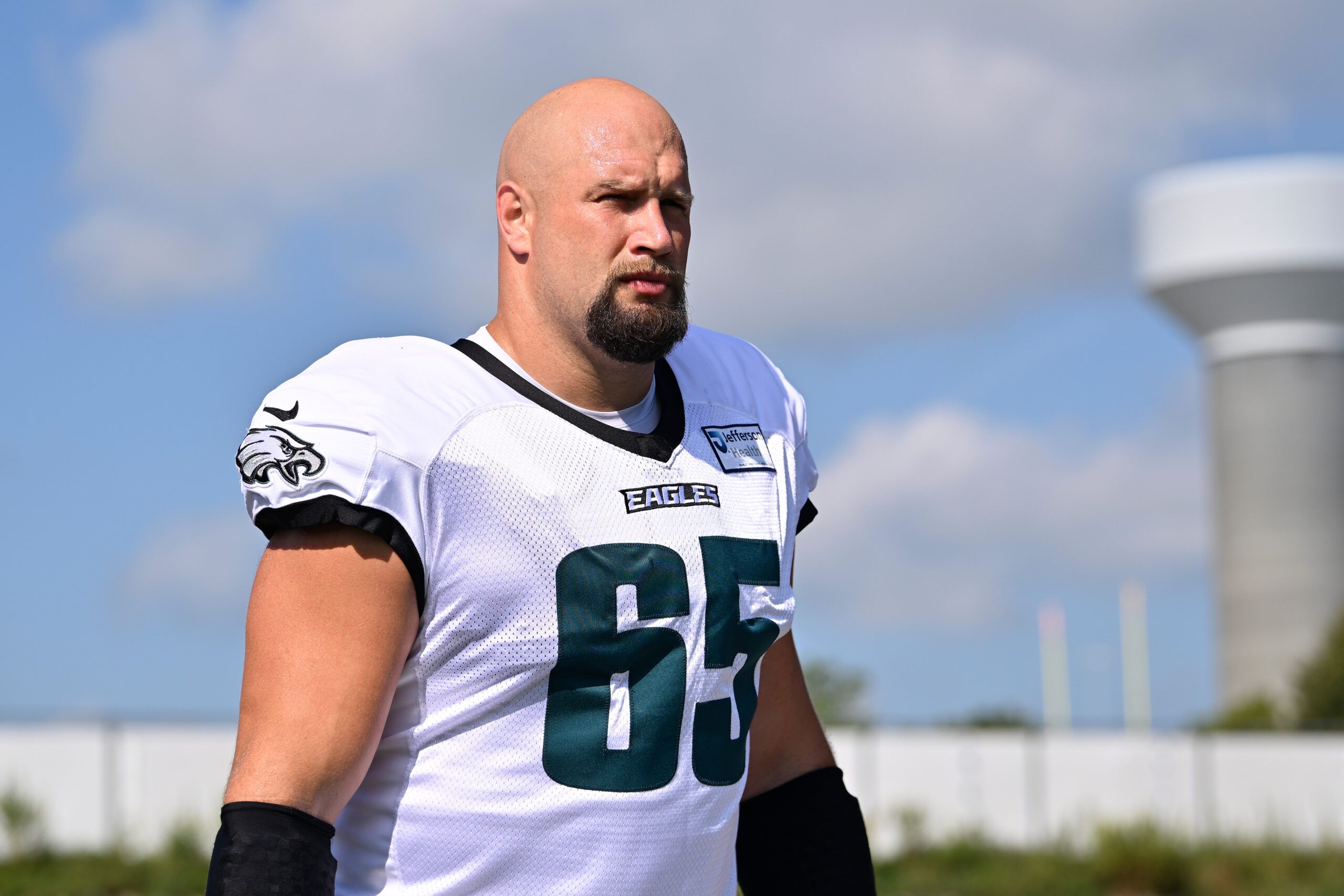 ‘Best Right Tackle in the NFL,’ ‘End of an Era’ — Jason Kelce, Ex-NFL Stars Pay Tribute to Eagles Legend Lane Johnson After Surprise Retirement