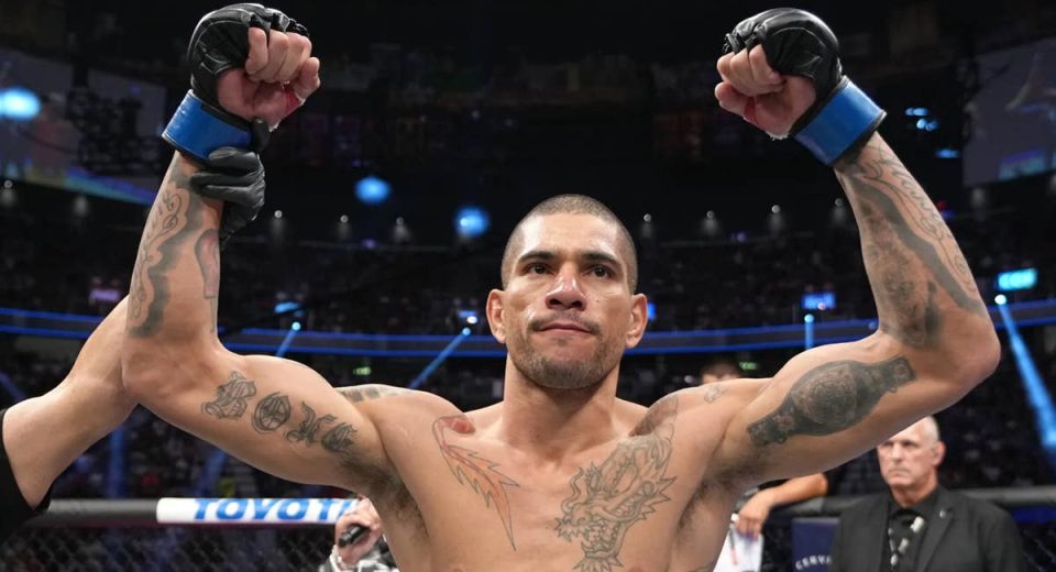 Former champion thinks Alex Pereira should fight at light heavyweight
