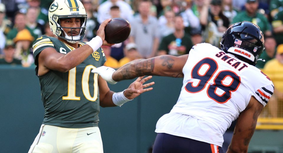 ‘Juicing Up and Still Can’t Get Any Pressure,’ ‘Still Trash’ – NFL Fans Mock Bears’ Montez Sweat for 2-Game PED Suspension