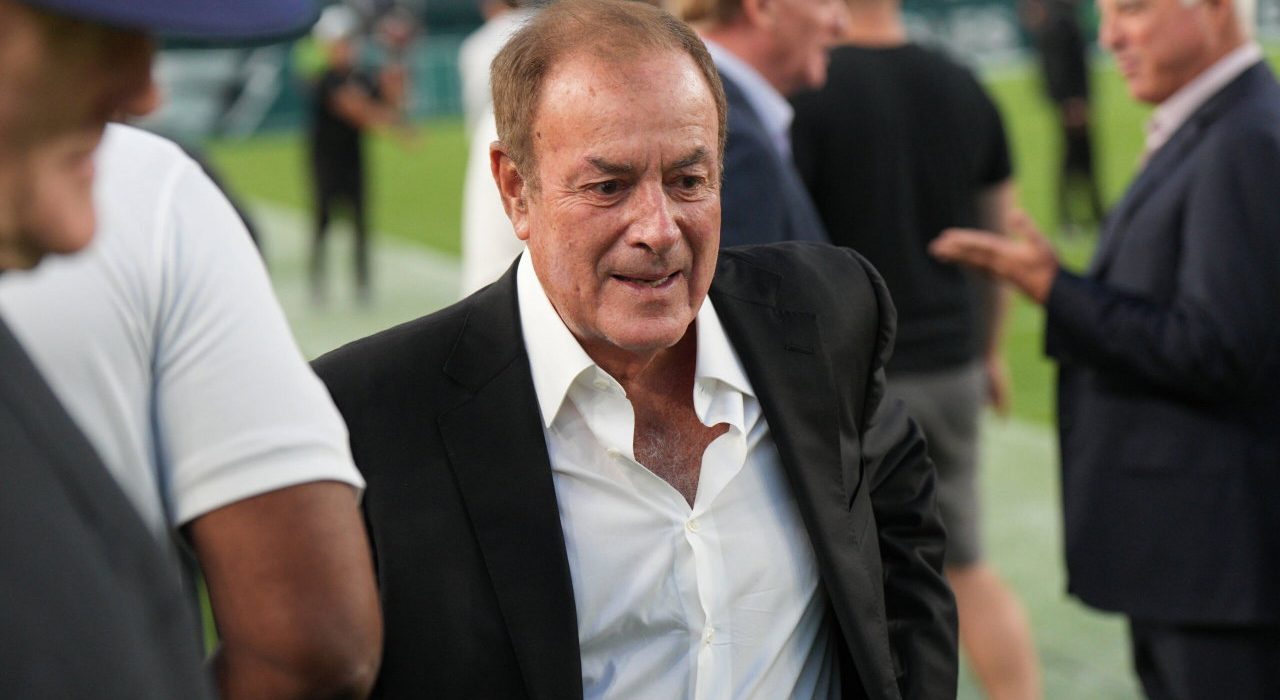 Pressure Mounts on Al Michaels to Retire After Mistakes During Seahawks-Broncos Clash Sparks Backlash