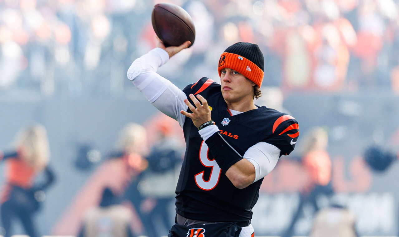 “He Looked at Me So Excited”: Bengals OT Addresses Joe Burrow Tying His Shoes in Viral Moment vs Dolphins